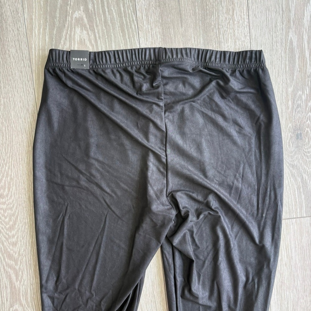 Plus Size 1 - Picture 14 of 15